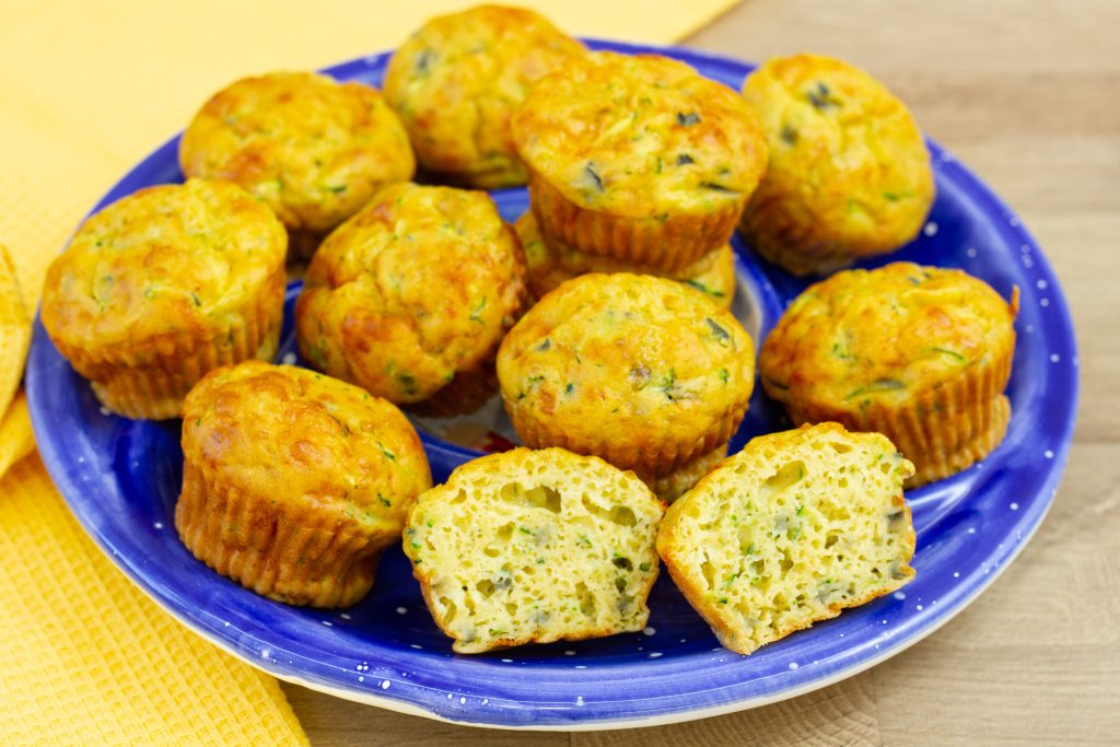 Przepis na muffiny z serem i cukinią