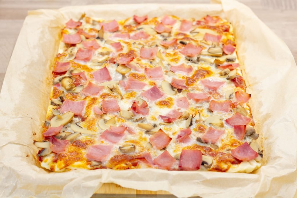 Przepis na pizzę z blachy