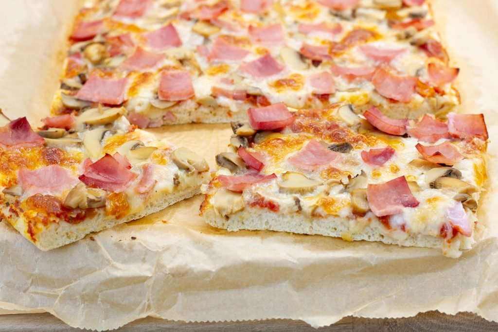 Przepis na pizzę z blachy