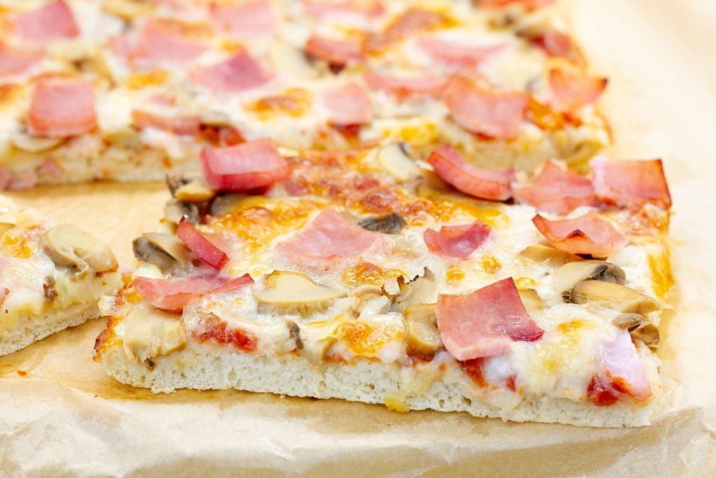 Przepis na pizzę z blachy